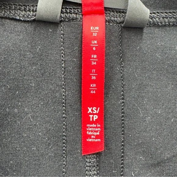 Spanx Black Asymmetrical Draped Jacket XS Faux Leather Sleeve Moto Chic Edgy - Picture 11 of 13